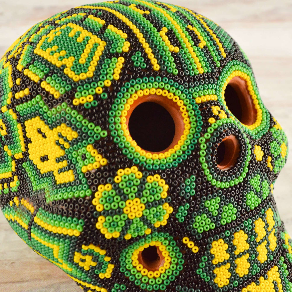 Skull Huichol Art - Alebrije Huichol Mexican Folk art magiamexica.com