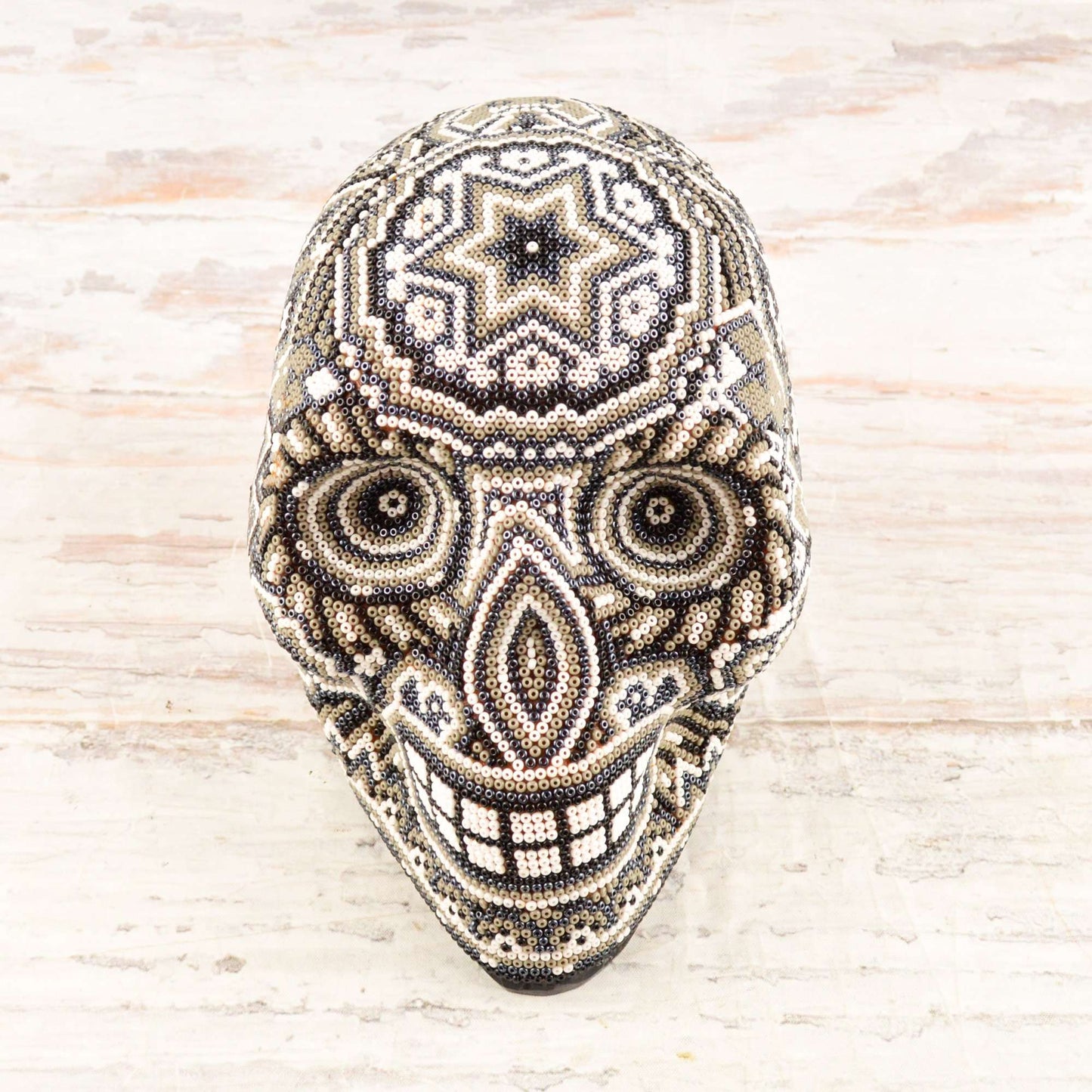 Skull Huichol Art - Alebrije Huichol Mexican Folk art magiamexica.com